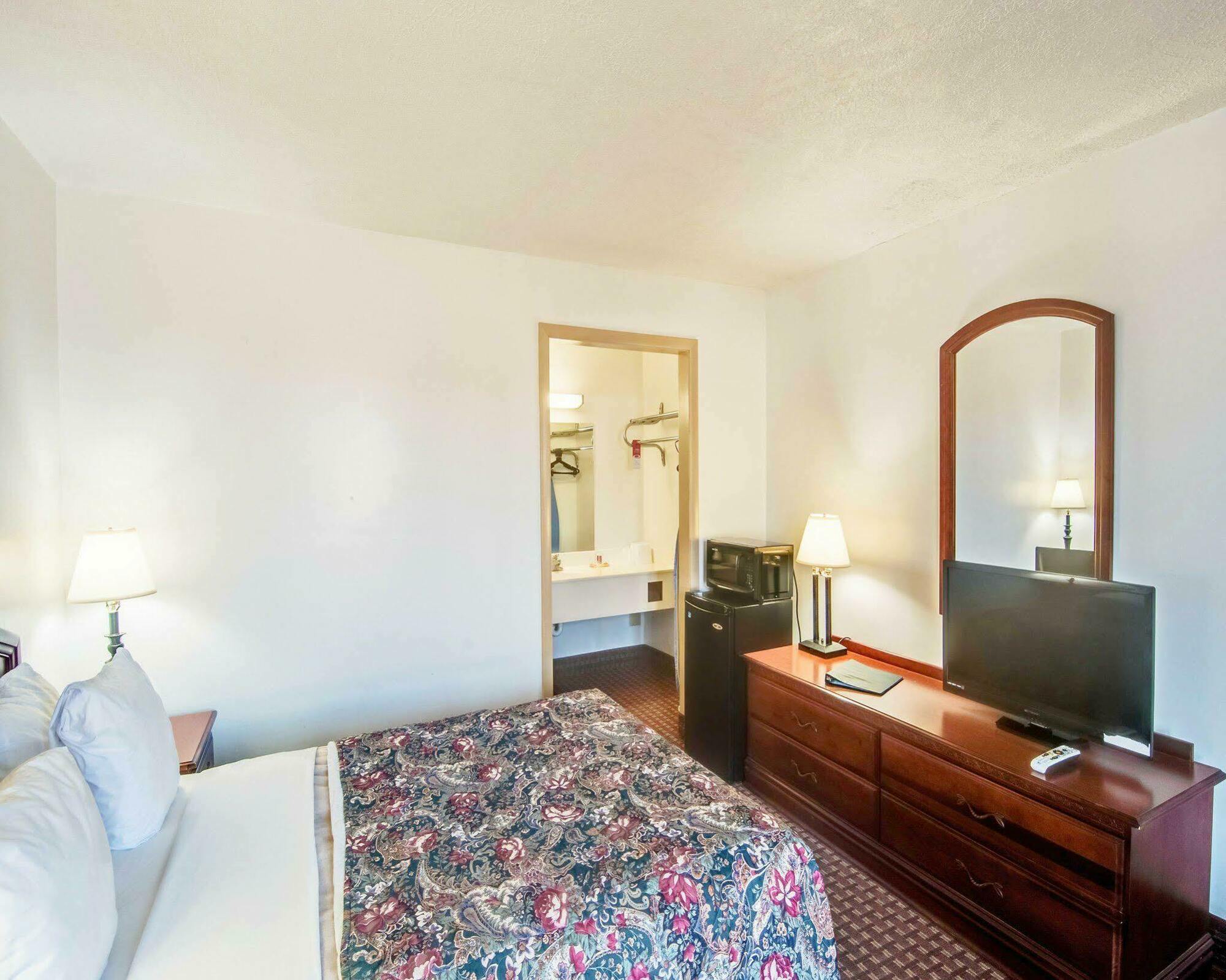 Econo Lodge Marion I-81 Ngoại thất bức ảnh